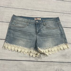 LEI Lowrise Jean Shorts with Crochet details size 9